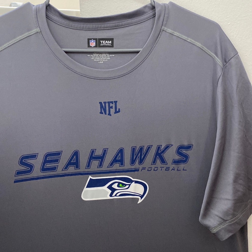 NFL (Seattle Seahawks) - *NEW* Gray Team Apparel Tee